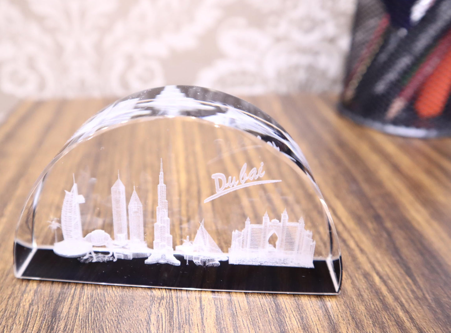 Crystal Glass 3D Model Paperweight Laser Engraving Figurines Dubai Souvenirs Table Decorations Gift Packing (White_1)